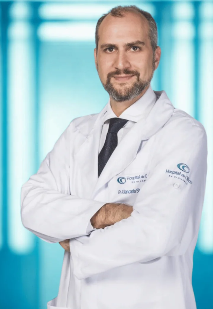 Dr. Giancarlo Simionatto, oftalmologista do Hospital de Olhos de Blumenau