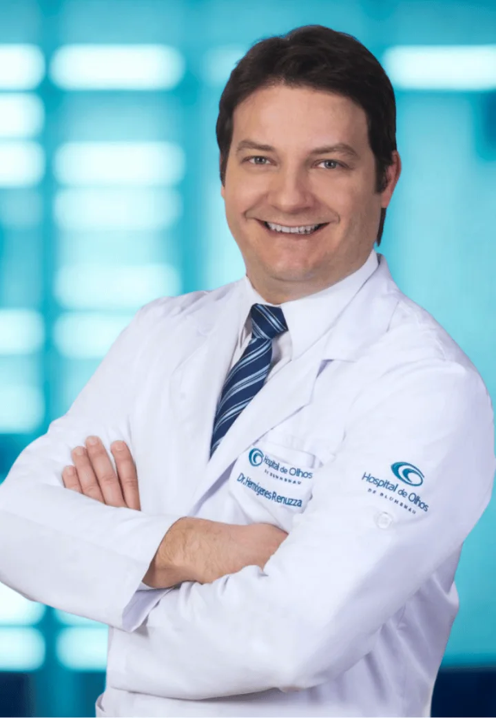 Dr. Hermógenes Cláudio Szulc Renuzza, oftalmologista do Hospital de Olhos de Blumenau