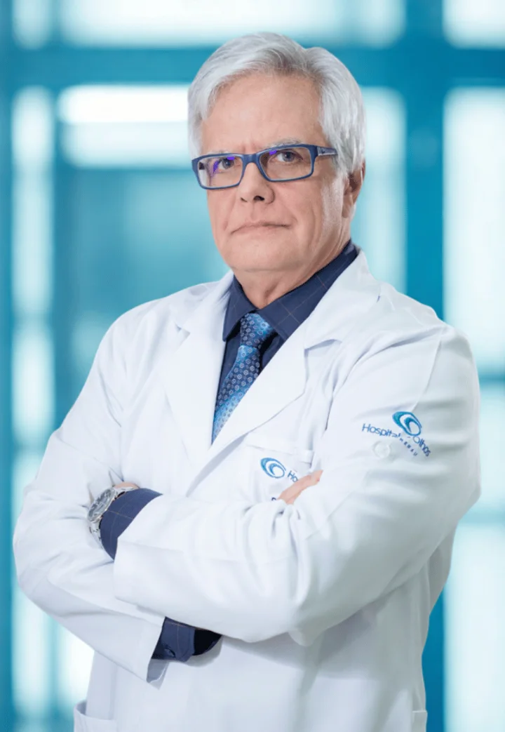 Dr. José Roberto M. Castro, oftalmologista do Hospital de Olhos de Blumenau
